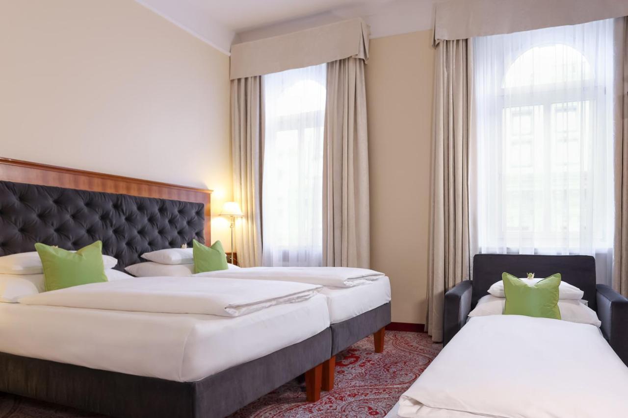 Chambre Classique Double ou Lits Jumeaux avec Lit d'Appoint