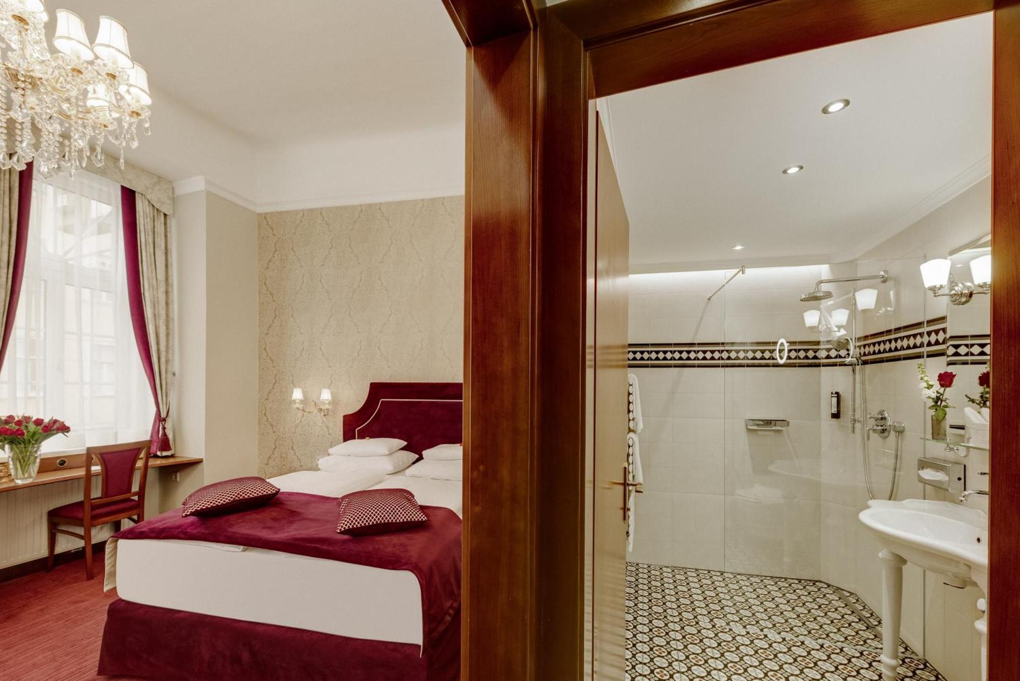 Chambre Double – Vue sur Cour