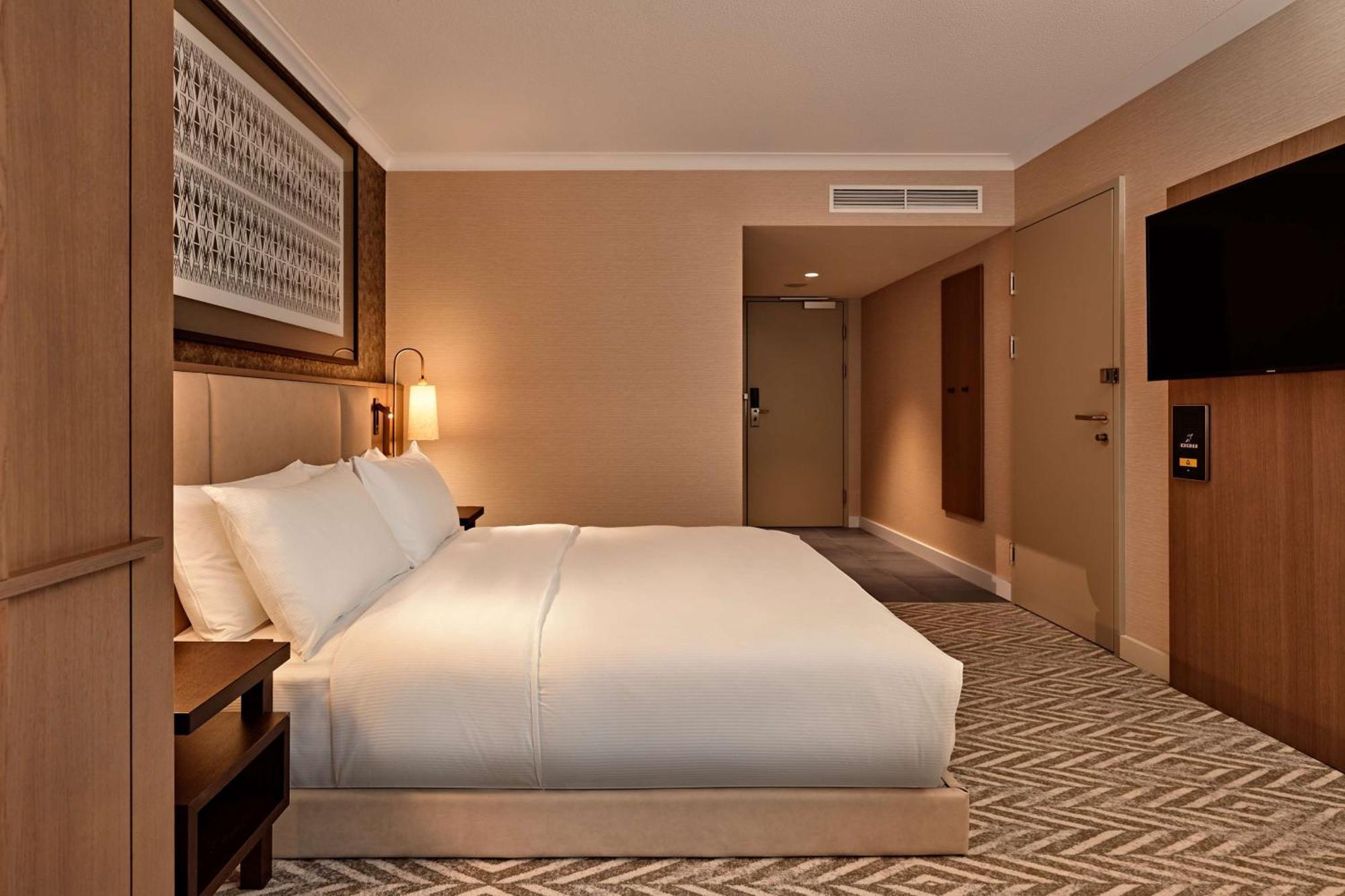 Chambre Lit King-Size - Accessible aux Personnes à Mobilité Réduite