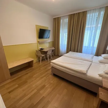 Hotel Caroline-3
